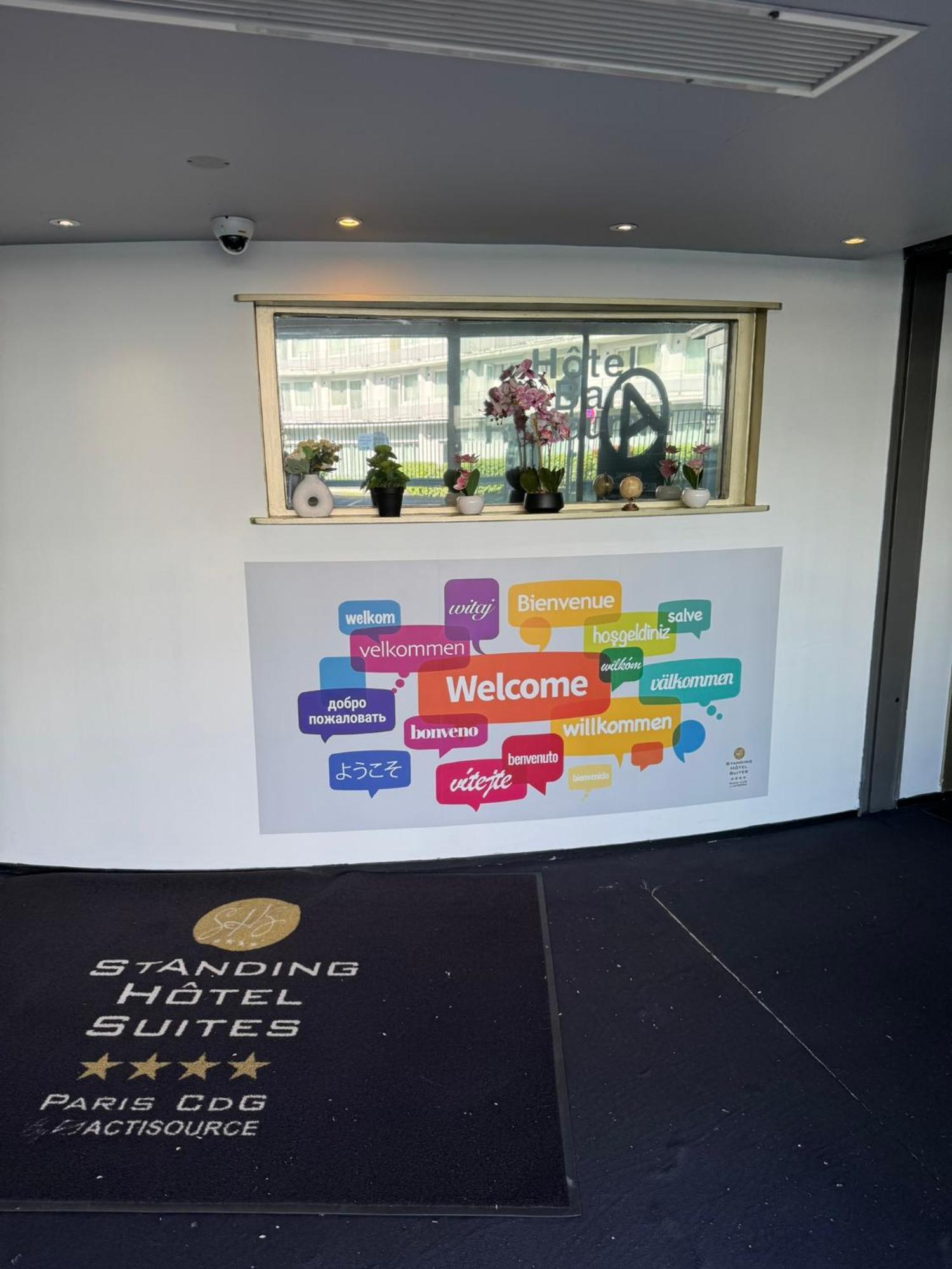 Standing Hotel Suites By Actisource Roissy-en-France Exterior foto